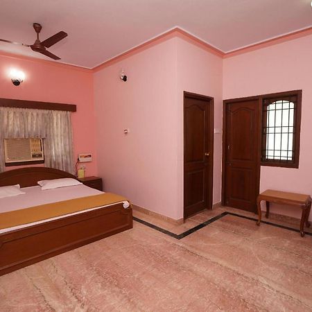 Lloyds Guest House, North Boag Road, T. Nagar Τσενάι Εξωτερικό φωτογραφία