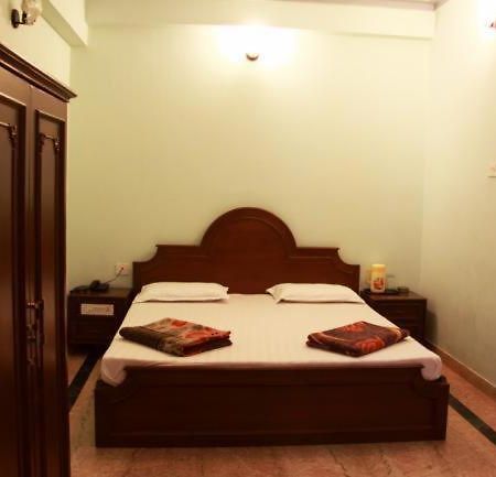 Lloyds Guest House, North Boag Road, T. Nagar Τσενάι Δωμάτιο φωτογραφία