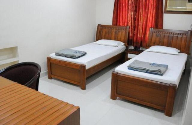 Lloyds Guest House, North Boag Road, T. Nagar Τσενάι Εξωτερικό φωτογραφία