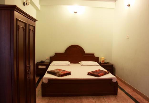 Lloyds Guest House, North Boag Road, T. Nagar Τσενάι Δωμάτιο φωτογραφία